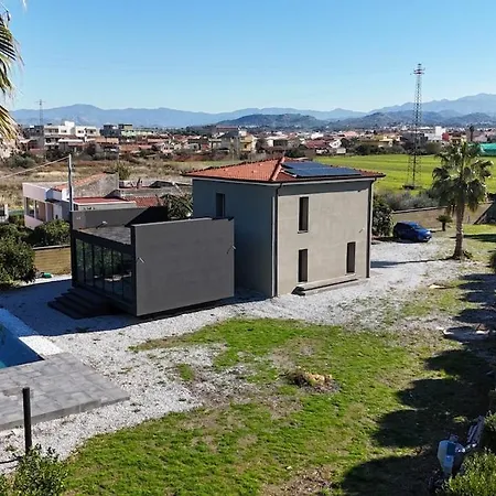 Rosi Villa *