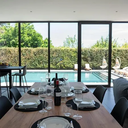 Rosi Villa *