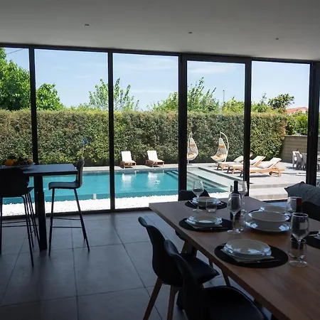 Rosi Villa *