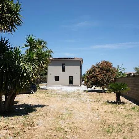Rosi Villa *